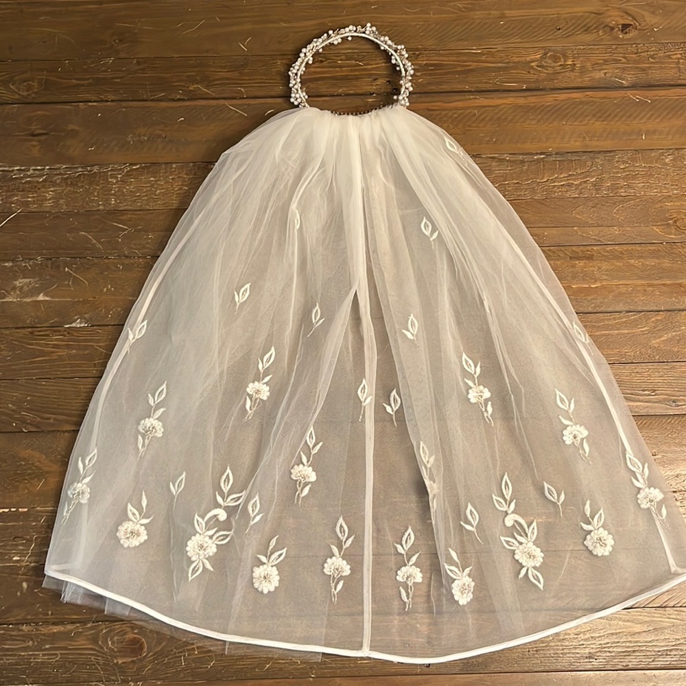 Medium length bridal veil with embroidered flowers and Pearl beaded headband